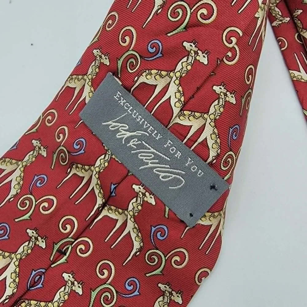 Lord & Taylor Men's Necktie Red Giraffe Pattern Vintage size 57.5 x 4